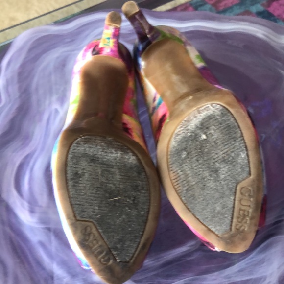 GUESS PATCHES STILETTO PEEP TOE PLATFORM PUMPS • sz 6.5M - Picture 11 of 17